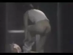 El prestamista ha encontrado un lugar para una chica videos caseros cojiendo con mi esposa que necesita dinero.